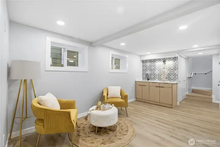 2nd floor entertaining area