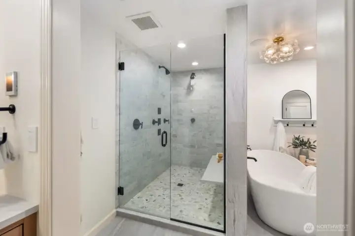 Spa-inspired en suite bathroom