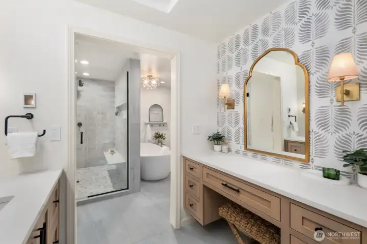 Spa-inspired en suite bathroom