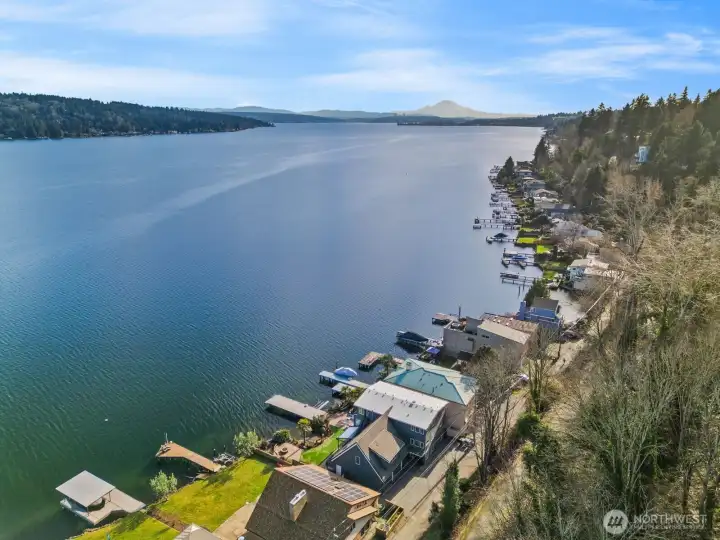 Rare opportunity to own Lake Washington waterfront