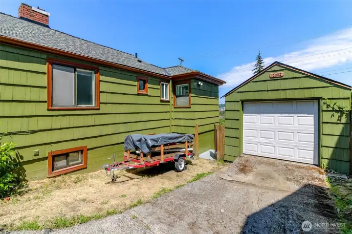 1 Car garage 1 Car garage