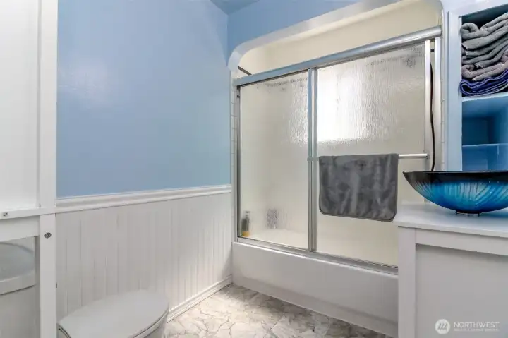 upstairs main bath upstairs main bath
