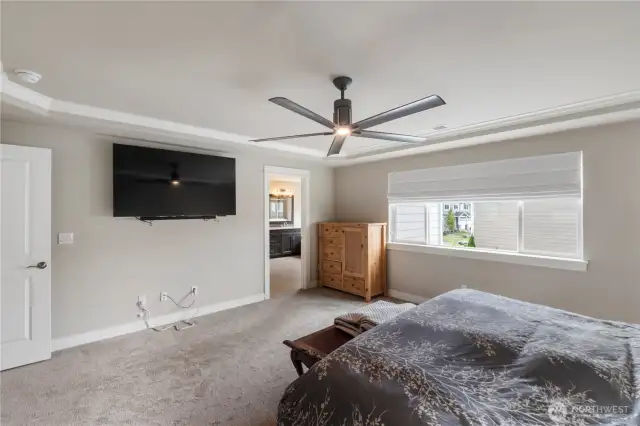 Primary BDRM w/Large Walk-in Closet