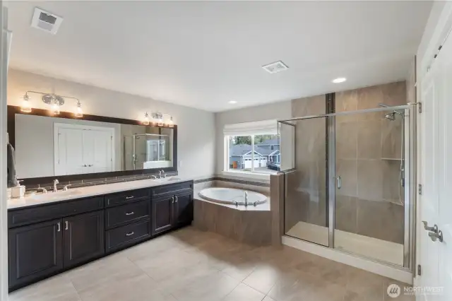 Large Primary 5 Piece Bathroom