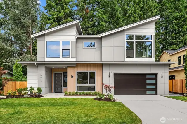 MN Custom Homes releases a transitional design near Microsoft
