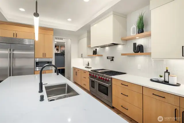 Chef's kitchen