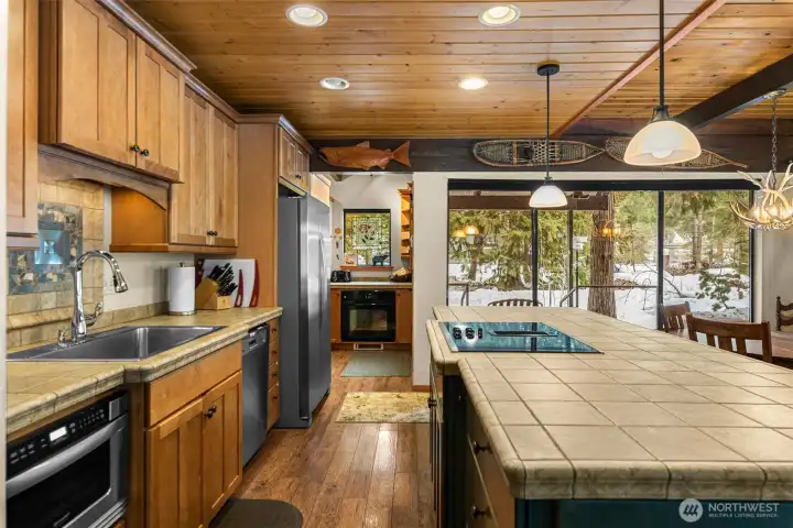 Canned lights, custom cabinets