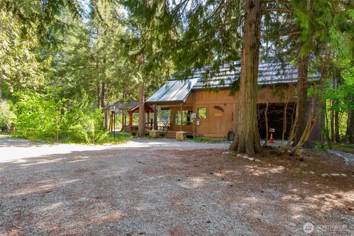 Flat lot with level parking and carport. Plenty of room vehicles & trailers Flat lot with level parking and carport. Plenty of room vehicles & trailers