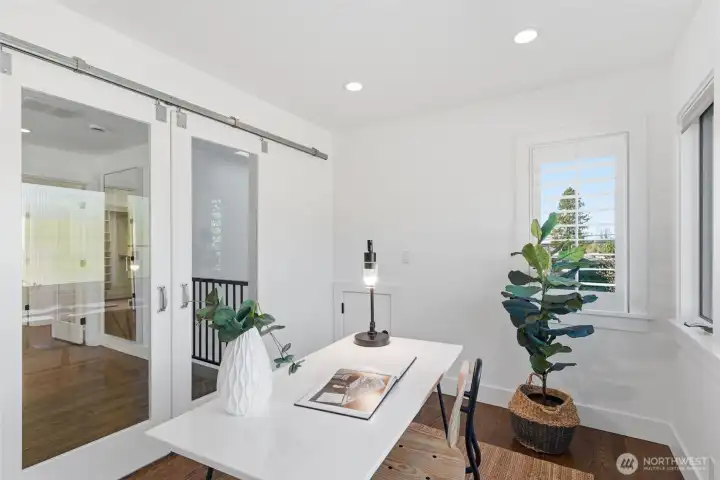 Galvanized steel hardware and full light doors – easily fitted with film or fabric panels if privacy or darkness are needed.