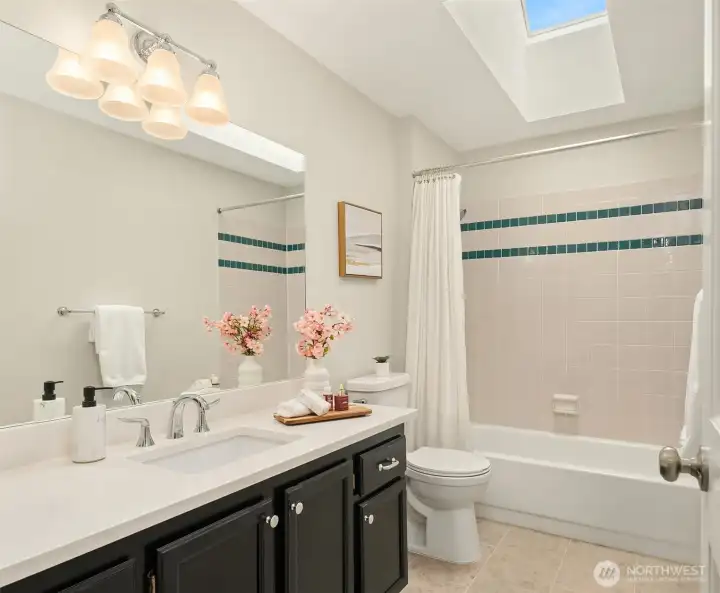 Full Bathroom - Upper