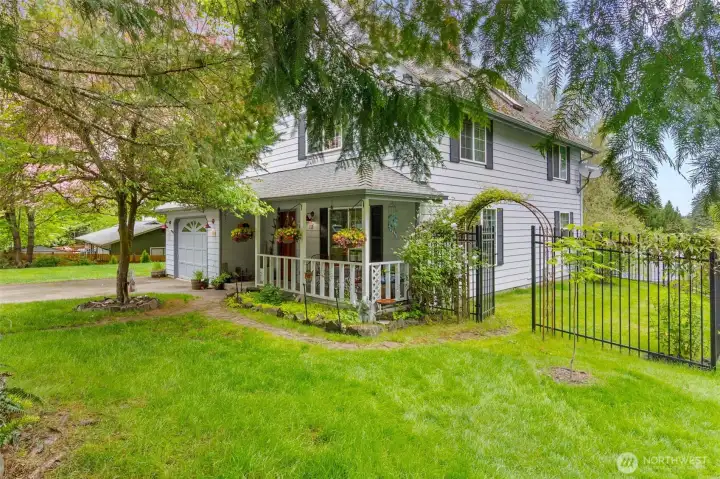 Wonderful home on an attractive and spacious lot in Lacey, just blocks from schools, parks, shopping and restaurants.