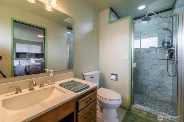 3/4 Ensuite Bath
