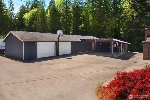 Front of Expansive Garage