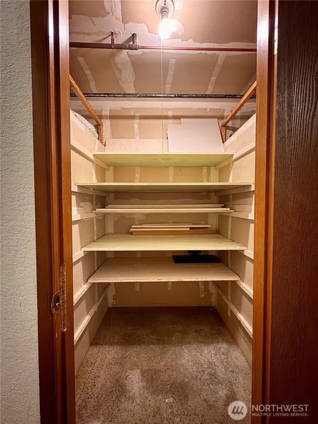 Private storage closet #4