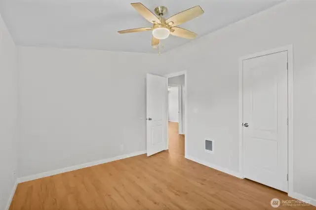 2nd bedroom