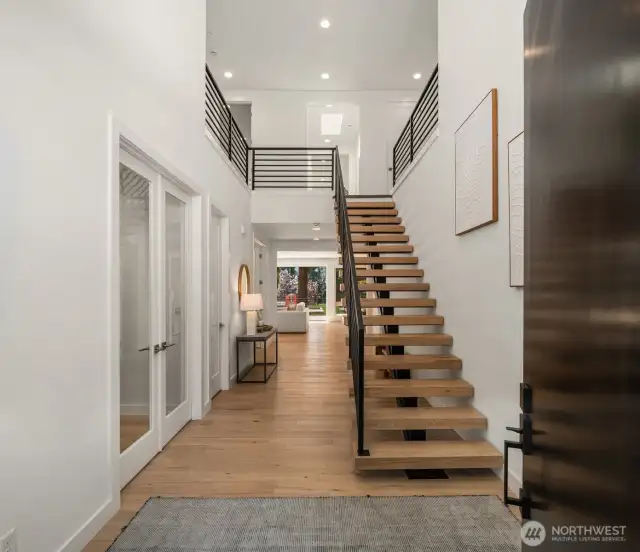 Showpiece Floating Staircase at Entry