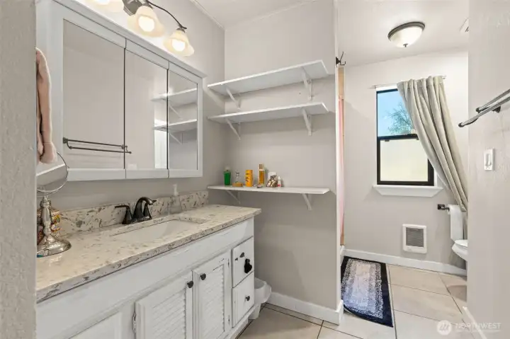 En-Suite Bath