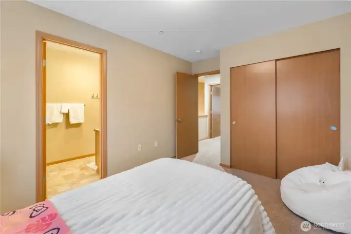 2nd bedroom with full bath