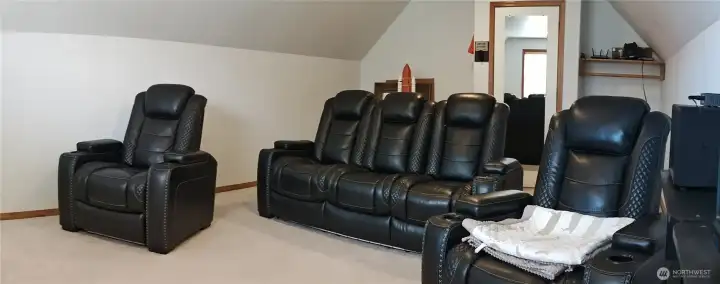 Another view of the large bonus room. Perfect for a games room or quiet retreat.