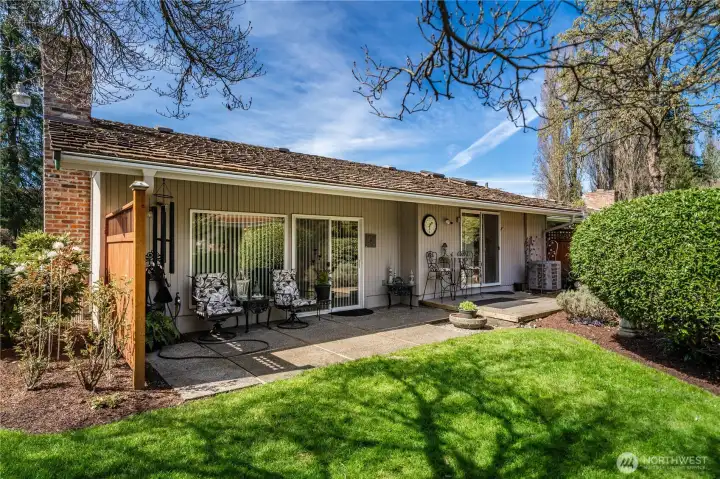 Back of home w patio