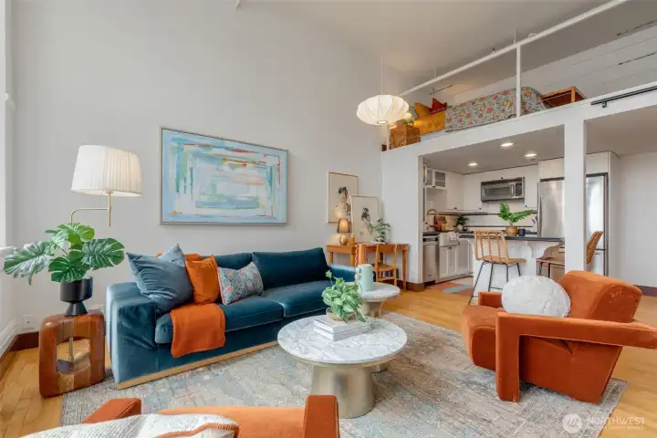 This loft-syle condo just feels RIGHT! This loft-syle condo just feels RIGHT!