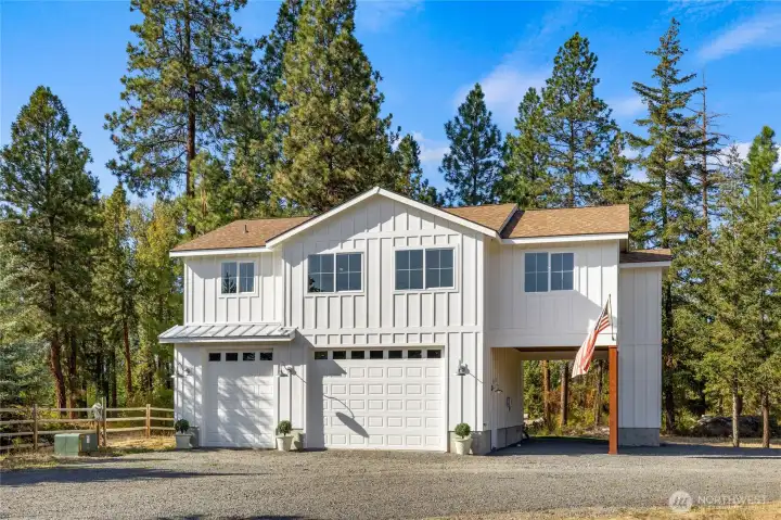 Smart design meets style in this shop with polished living quarters above.