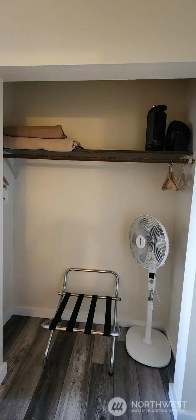 #423 Double Queen Closet