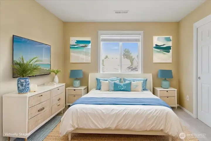 Guest Bedroom 2/Upstairs