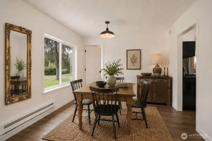 Virtually Staged--Dining Room Virtually Staged--Dining Room