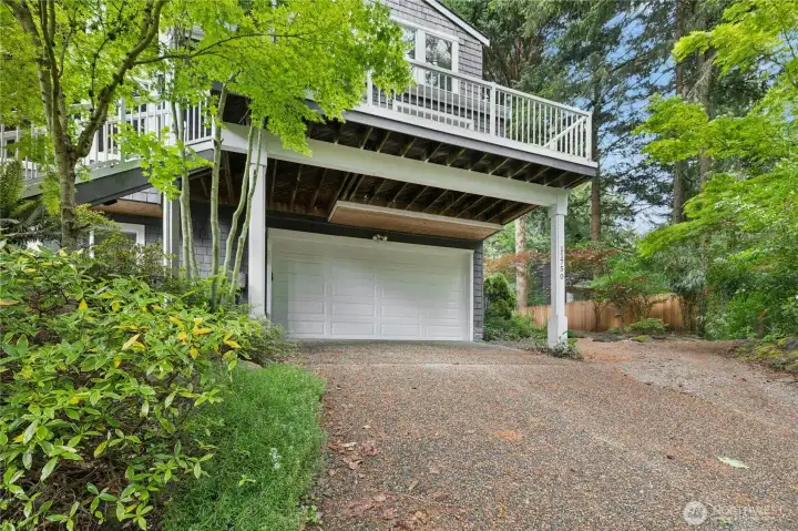 Oversized garage plus RV & boat parking.