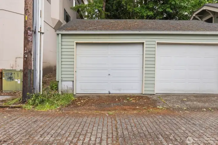 One care garage off the alley One care garage off the alley