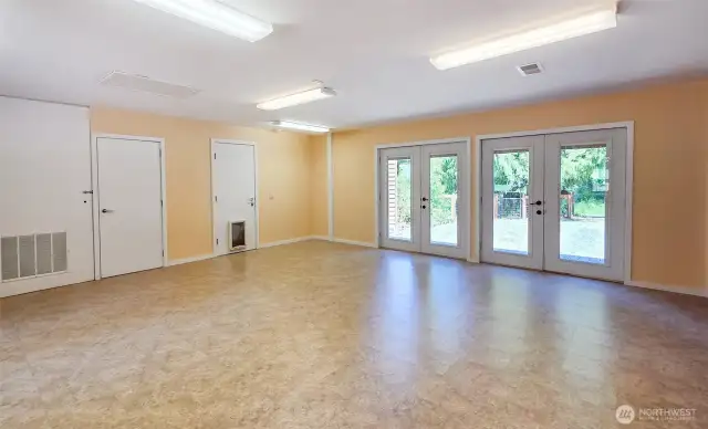 Huge finished bonus room