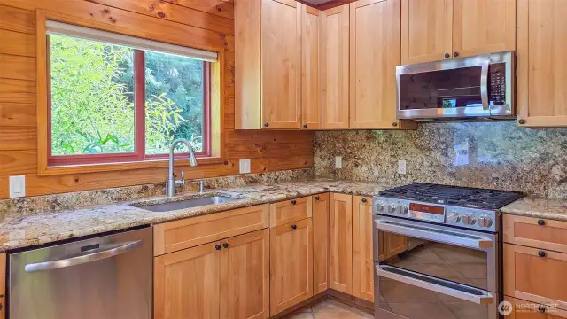 Granite counter tops and stainless steel appliances