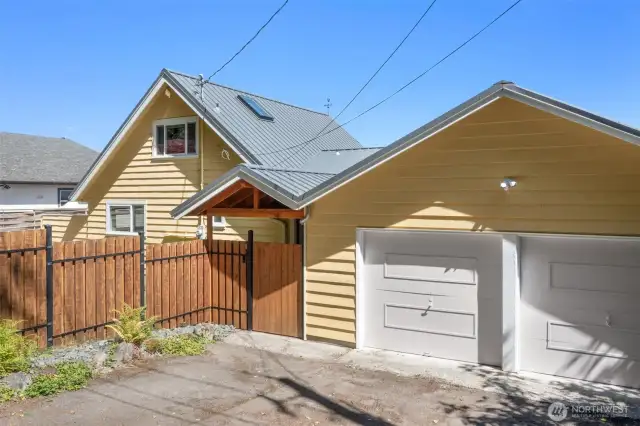 10843 Point Vashon Drive is located in the serene, tight-knit community situated a tad NW of the Vashon/Tahlequah ferry dock. The road dead ends just a few homes past this home so you don't have to worry about a busy, noisy neighborhood.