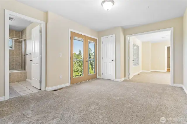 Upstairs bonus area and deck