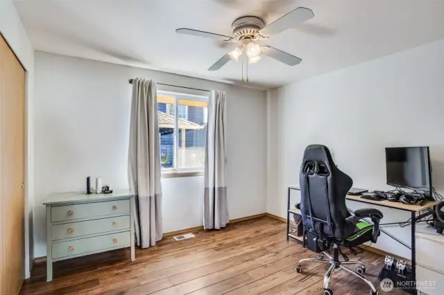 Large bedroom with spacious closet