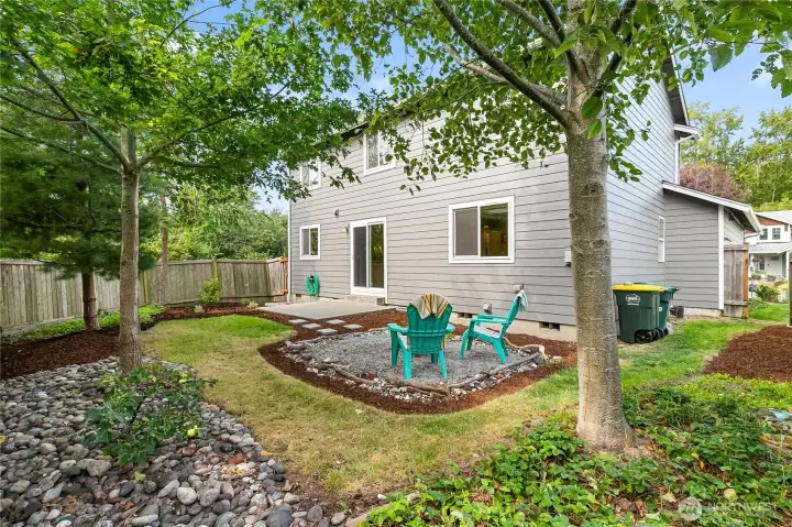 Private, fully fenced backyard