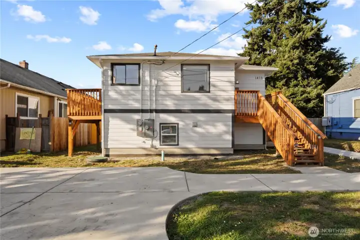 1-Story w/ Newly constructed basement - 3BD/1BA (Upper & Lower Lvl) + 4 Stalls (2/per Unit)
