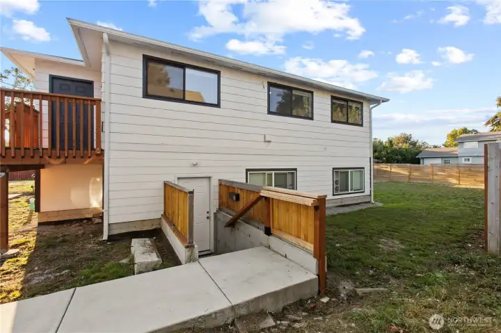 Unit B - Newly Constructed Basement - LVP Flr,vinyl windows, kitchen & appliances, water heater + W/D