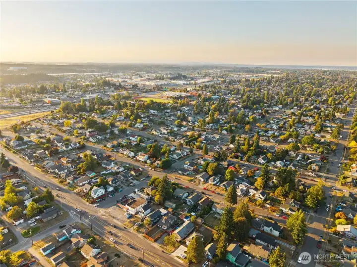 S. Tacoma - (Northwest) View - Easy access to I-5/512, JBLM,Tac Mall, Dwtwn Tac, Port of Tac, UW-Tac