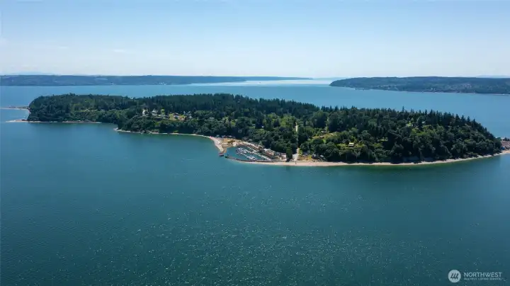 Aerial shot of Hat Island