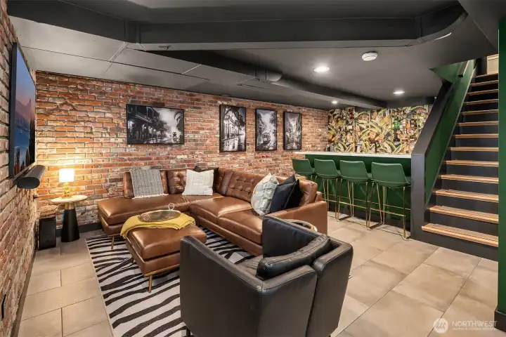 A sitting area (could add a hide-a-bed for guests)...