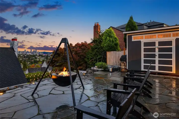 New shed and gardening tubs for growing veges or flowers.