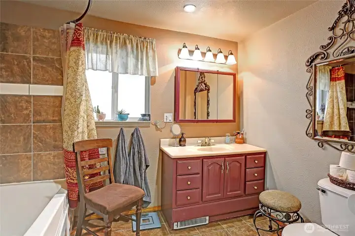 Ensuite bathroom Ensuite bathroom