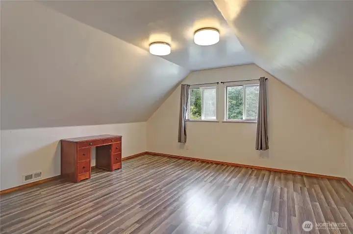 Upstairs extra room Upstairs extra room