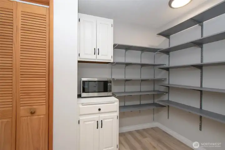 Large Butler Pantry
