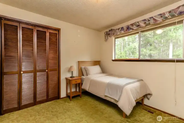 Virtually staged 2nd bedroom