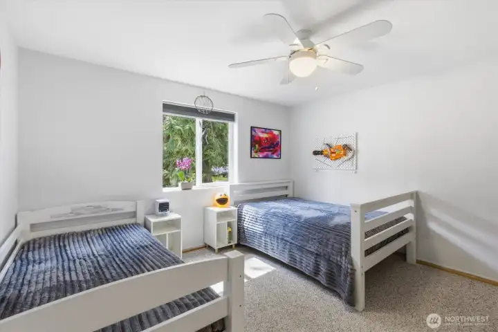 BEDROOM 2