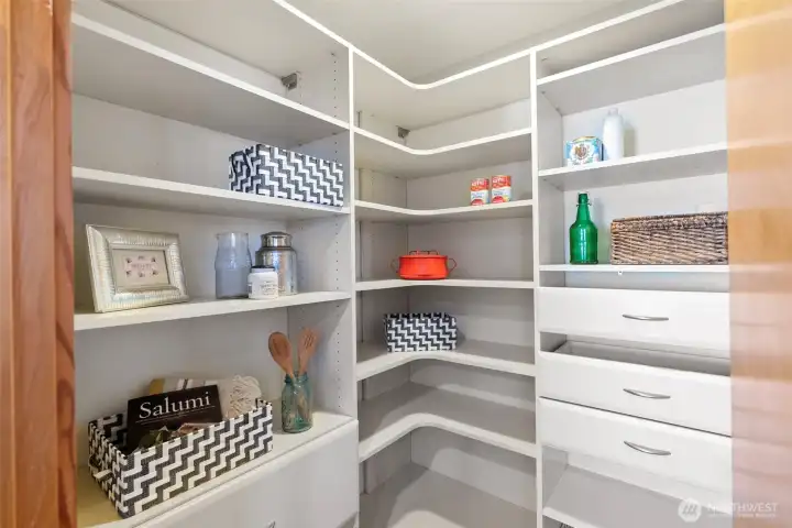 Walk-in kitchen pantry