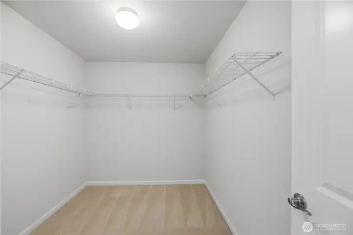Primary suite walk in closet